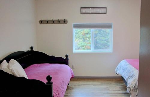 Healy Hotel | Arctic Dragonfly Inn