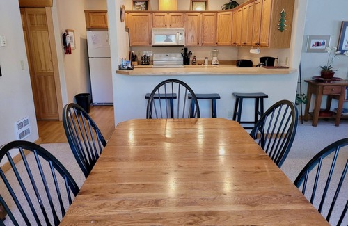 Winthrop House | Arctic Dream-Sleeps 8, Close to Downtown Winthrop and Ski Town Trailhead!