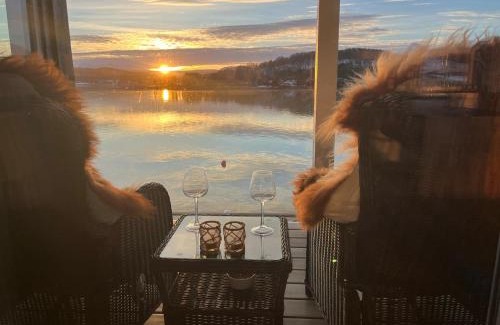 Laukeng Villa | Arctic Seaside Villa