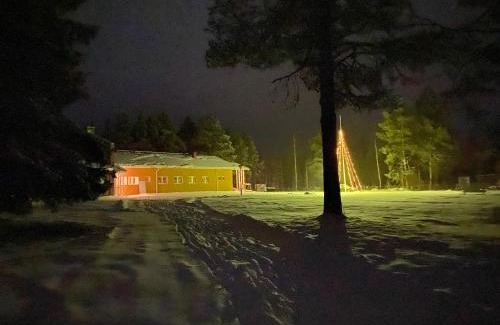 Rautuskyla Hotel | Arctic shaman village -Jurtta
