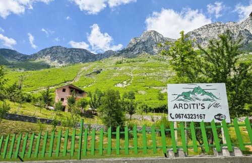 Boge House | Arditi's Guesthouse