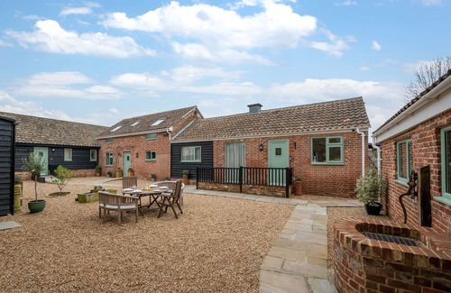 Sudbury House | Ardley Cottage Badger