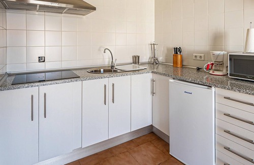 Valencia de Alcantara Apartment | Are you dreaming of a comfortable vacation with a view of the mountains?
