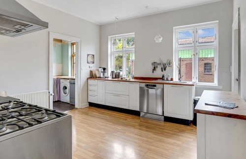 Fej House | Are you dreaming of a cozy island vacation with proximity to nature and water?