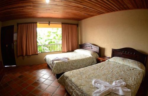 La Fortuna Hostel | Arenal Backpackers Resort