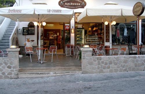 Plaka House | Arethousa