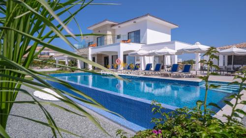 Pegeia Villa | Aretousa Combination by Prestige Bookings