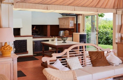 Quartiere XXIV Don Bosco Villa | Arezzo villa Summary: