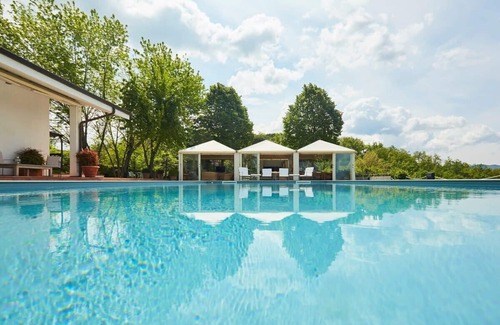 Quartiere XXIV Don Bosco Villa | Arezzo villa Summary: