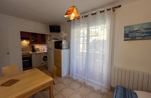 Argeles Plage Apartment | Argelès-Plage: comfy T2, near beach and shops