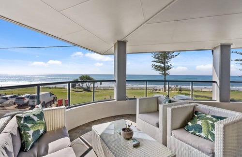 Lennox Head Apartment | Arguably the best uninterrupted beach views in Lennox Head.