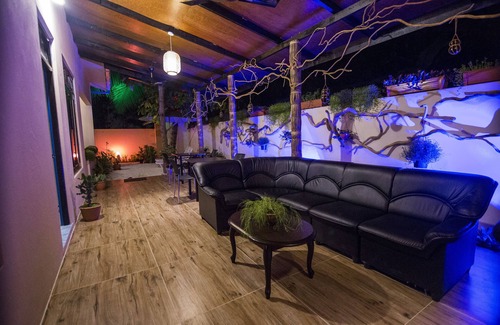 Thoddoo House | Ari Heaven