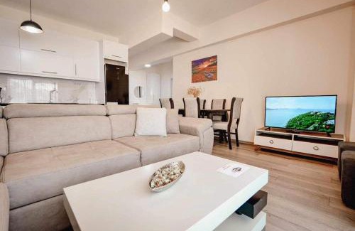 Qafe e Gjashtes Apartment | Ari's Apartment Sarande