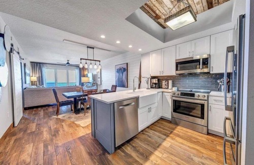 Miramar Beach Condo | Ariel dunes 2103 Salty Bull Fabulous updated condo! fabulous views! Reduced fall rates