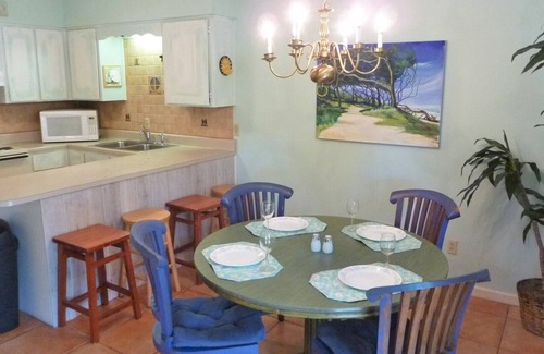 Jekyll Island House | ARIEL WEST DUPLEX 2 bedrooms, 1 bathroom