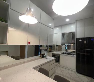 Putrajaya Apartment | Arinara Homestay Near IOI City Mall Putrajaya 3R2B 5-6Pax at Conezion Residence