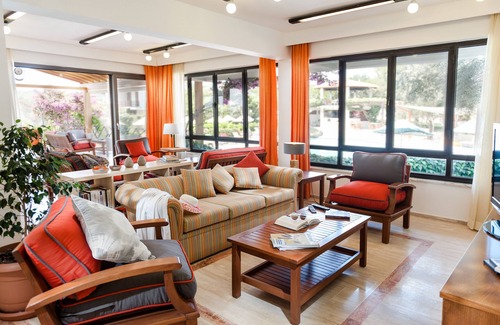 Altınyunus Mahallesi Hotel | Arinnanda Otel