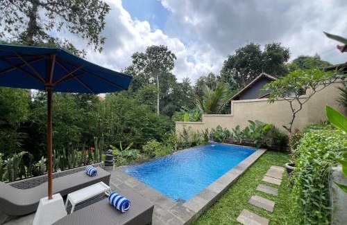 Kutuh Kaja Villa | Aris House Private Pool Villa