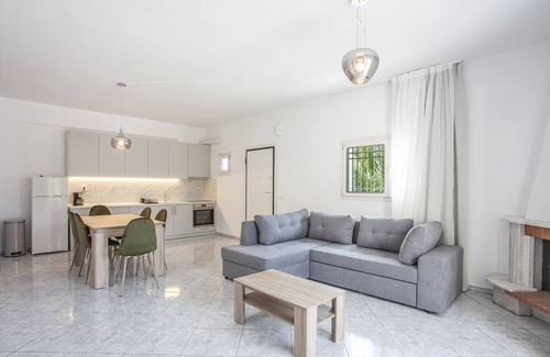 Pefkochori Apartment | Aris Luxury Apartments