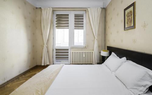 Sofia City Center Apartment | Aristocratic 2 Bedroom Flat Next to NDK