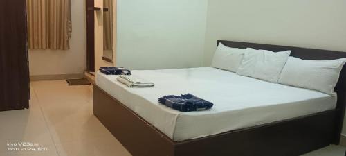 Anaimalai Hotel | ARIVU LODGE AC