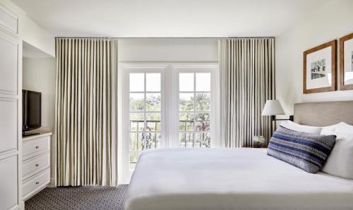 Phoenix Resort | Arizona Grand Resort