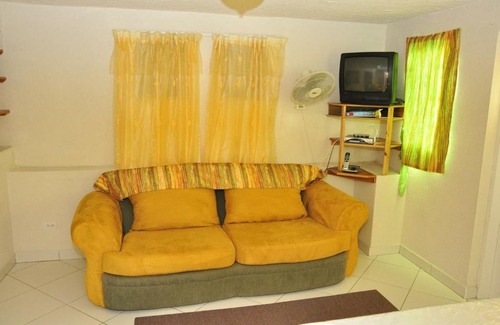 Whitehall House | Arjan Apartments