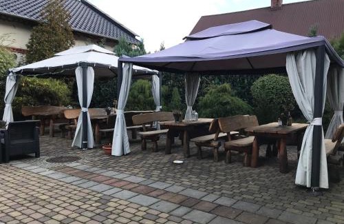 Opole Hotel | Arkadia Gościniec-klima,parking,ogród