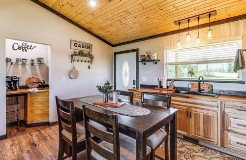 Jasper Cabin | Arkansas Retreat w/Deck, Fire Pit & Mtn Views!