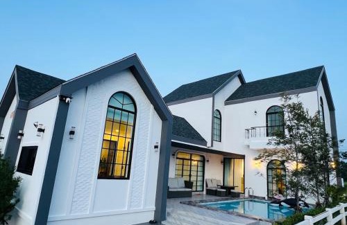 Nong Chaeng Villa | Arkas Oon Pool Villa Khaoyai