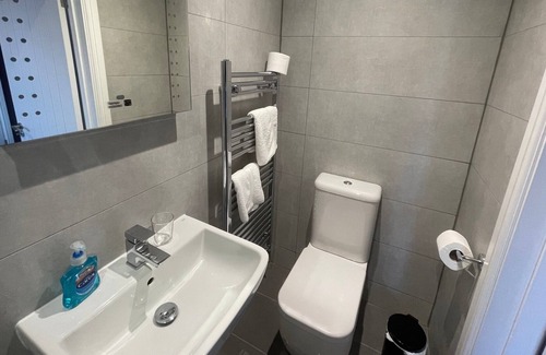 Basingstoke Hotel | Arlan House, Superb Basingstoke Hotel - Room 04