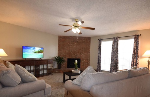 West Arlington House | Arlington Home Fully Furnished Fast Internet New Beds and Linen / Unlimited WIFI