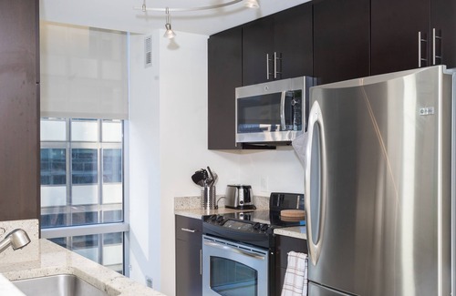 Crystal City Apartment | Arlington 2BR/2BA Fully Furnished Apartment in Crystal City