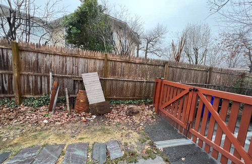 Arlington House | Arlington Peace House/fenced in yard