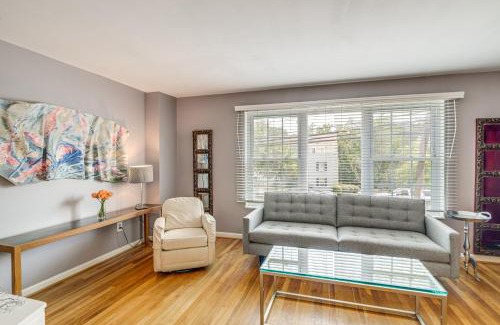 Arlington House | Arlington Townhome with Furnished Patio!