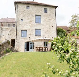 Mont-Saint-Jean House | Armance
