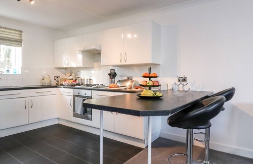 South Lakeland Leisure Village Cottage | ARNSIDE HOUSE, pet friendly in South Lakeland Leisure Village