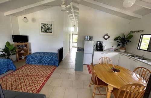 Arorangi Hotel | Aroa Beachside Resort