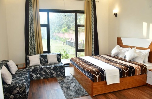 Bhiwadi Hotel | Aroma Green Resort