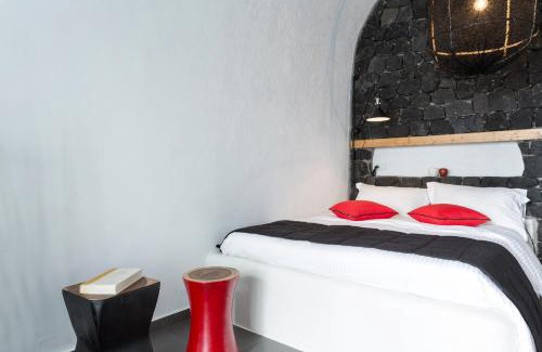 Fira Apartment | Aroma Suites