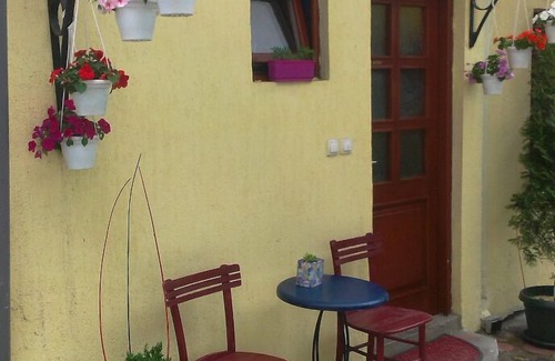 Stari Grad House | AROUND THE WORLD HOUSE. Unique, cosy, 2-level, pet friendly apartment at Dorcol