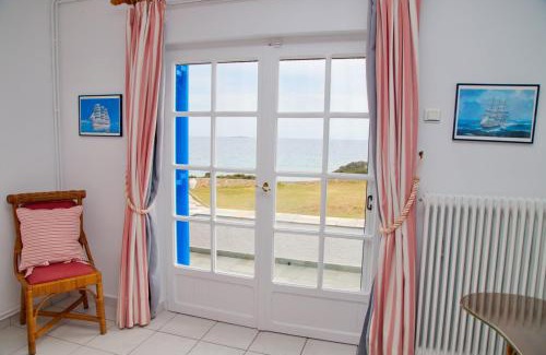 Spetses House | Aroura Homes 4BR Beachfront Villa