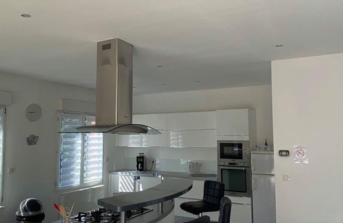 Arras House | ARRAS BEAUTIFUL HOUSE, LARGE TERRACE WITH VIEW ON VERY NICE PARK