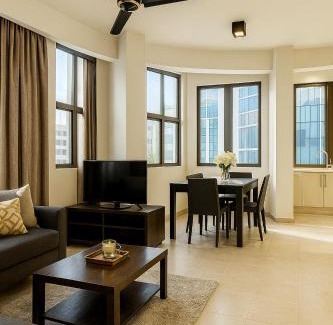 Male House | Arrival View