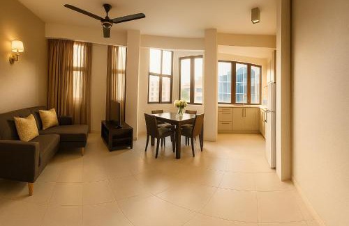 Male House | Arrival View