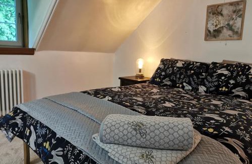 Arrochar House | Arrochar Fern Cottage with Wood Burner & Loch View