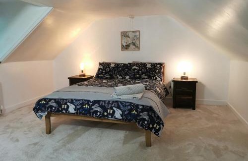 Arrochar House | Arrochar Fern Cottage with Wood Burner & Loch View
