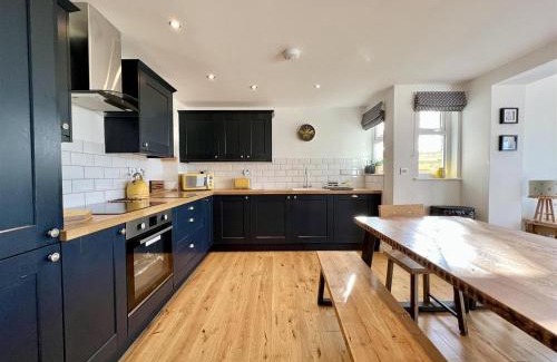 Helston House | Arrowan Common Farm Cottages