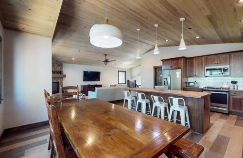 Tahoe Paradise House | Arrowhead Adventures