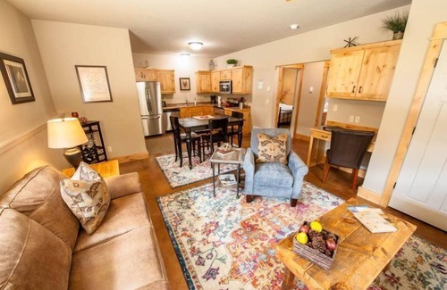 West Yellowstone Condo | Arrowhead Condos Unit 2